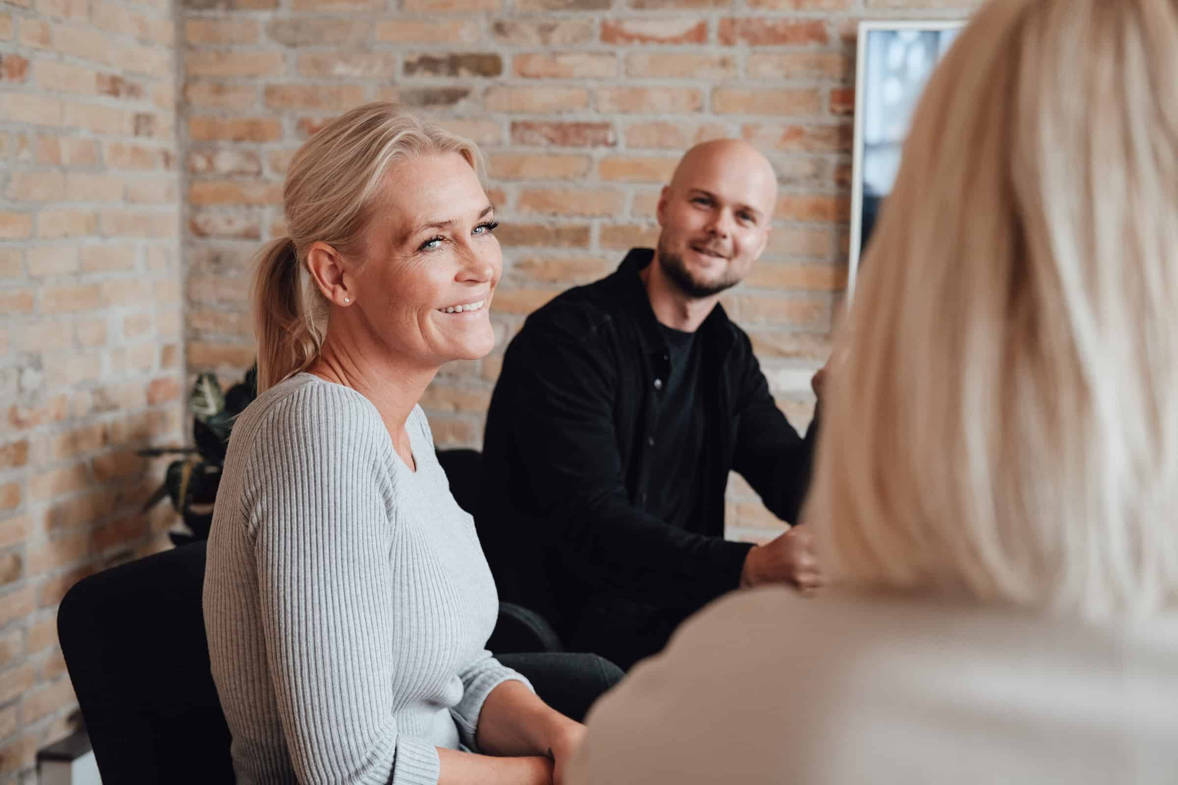 Ubivox-holdet til et møde på kontoret